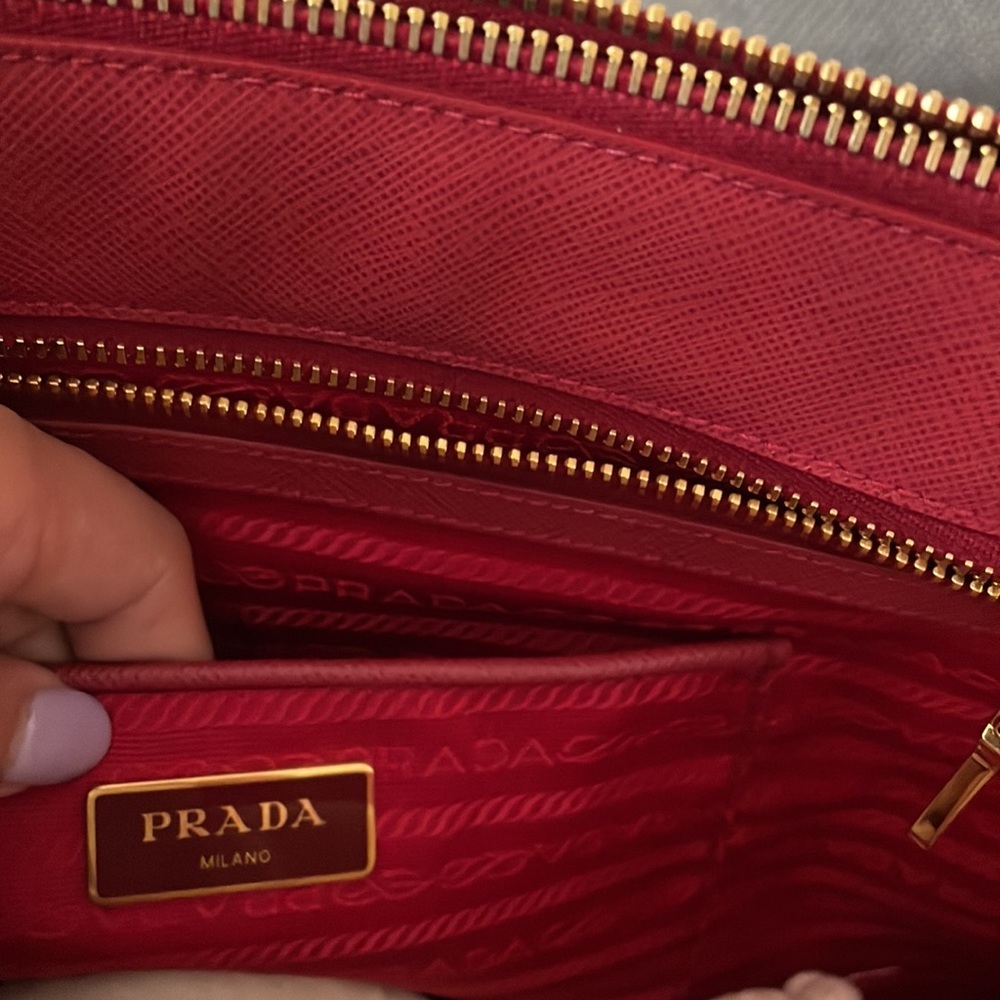 Prada bag (authentic) - Picture 7 of 9